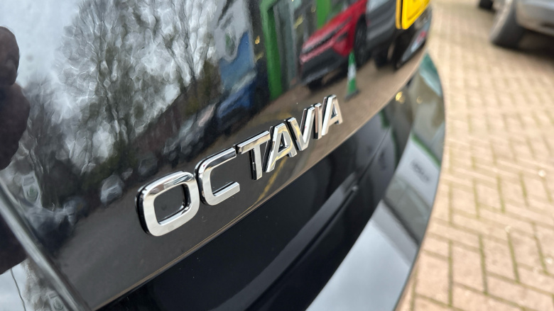 Skoda Octavia 2.0 TDI 150 SE Technology 5dr DSG Diesel Estate